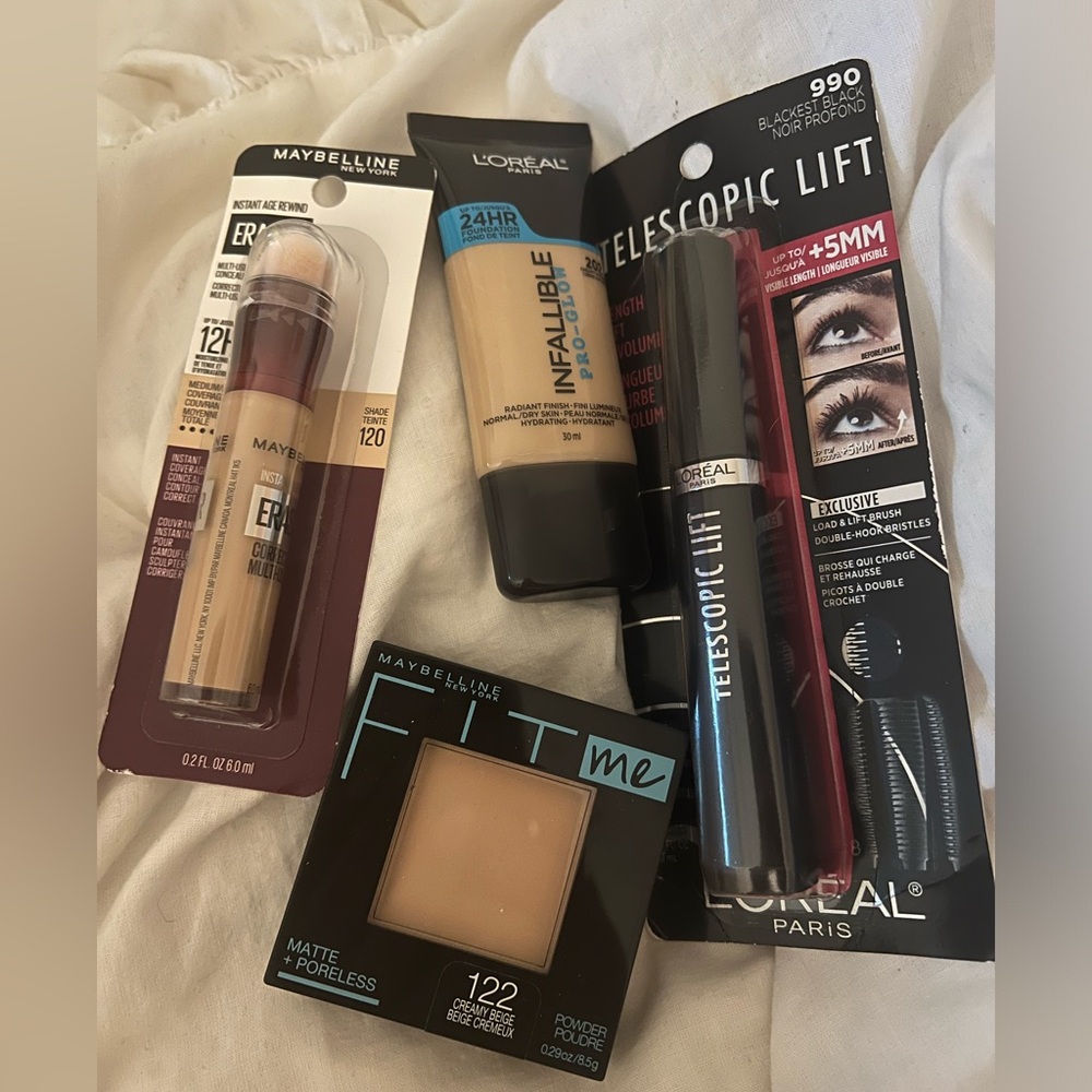 UNUSED sealed makeup bundle